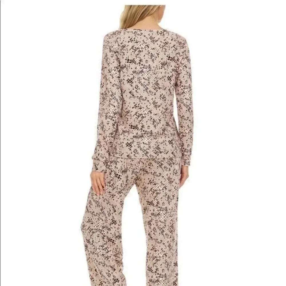 Gloria Printed Pajama Set - Picture 3 of 10